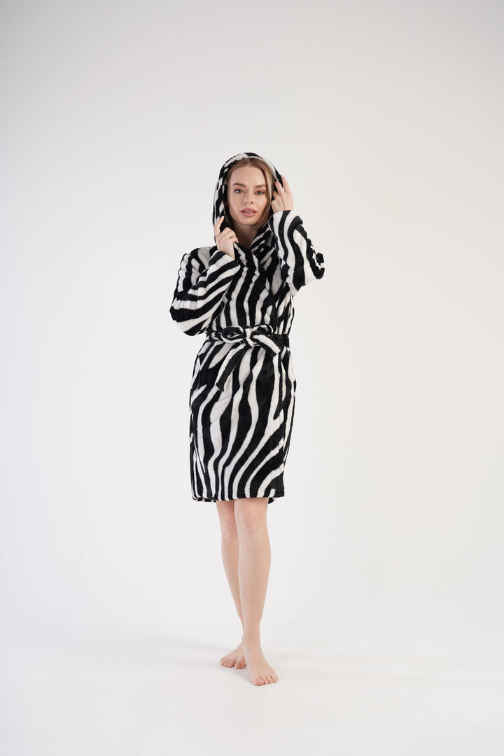 Szlafrok damski Vienetta Striped Serenity, czarno-biały, r. S-L image 0