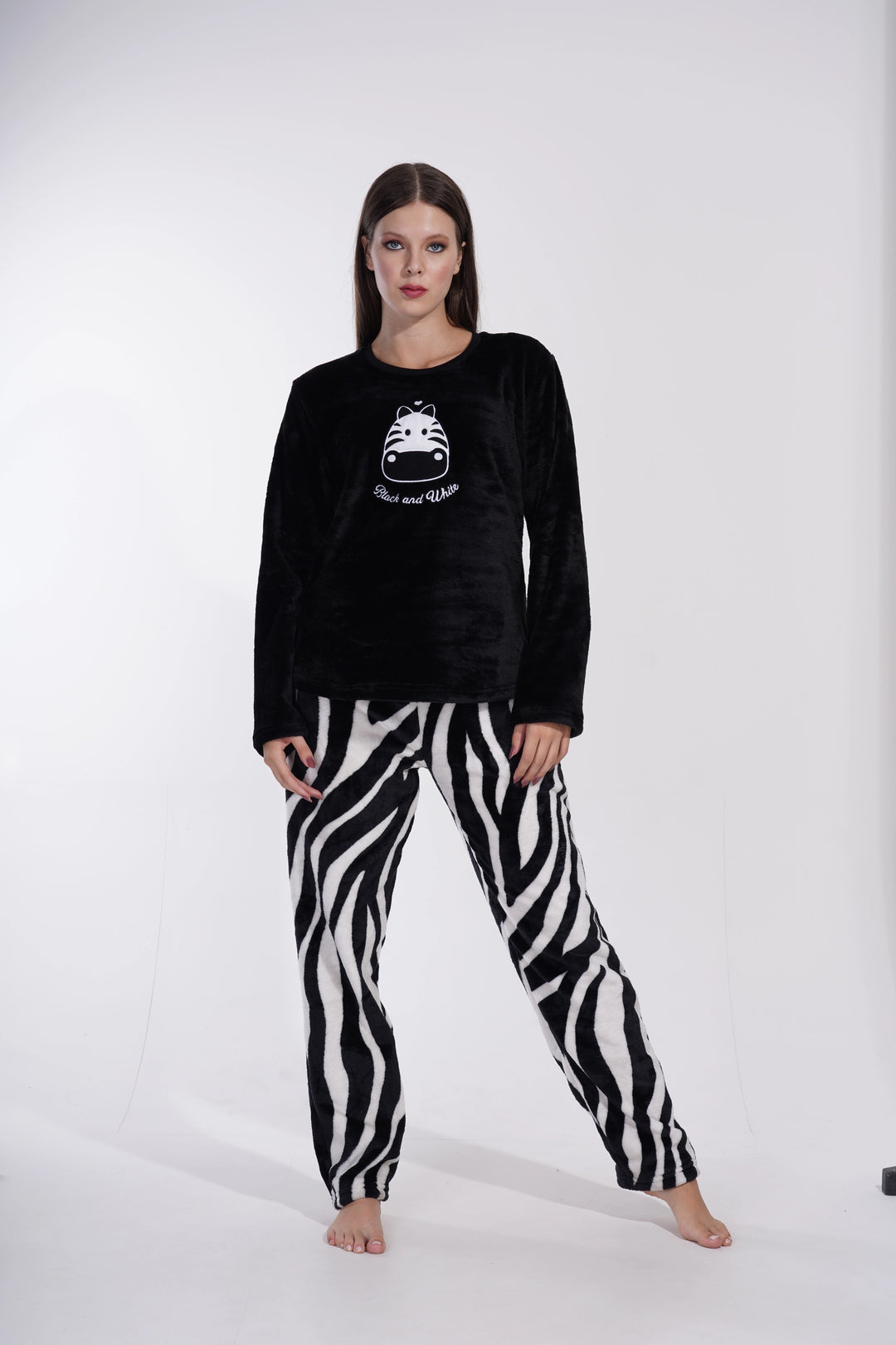 Piżama Damska Softowa Vienetta Zebra Lover, czarno-biała, r. S-XL