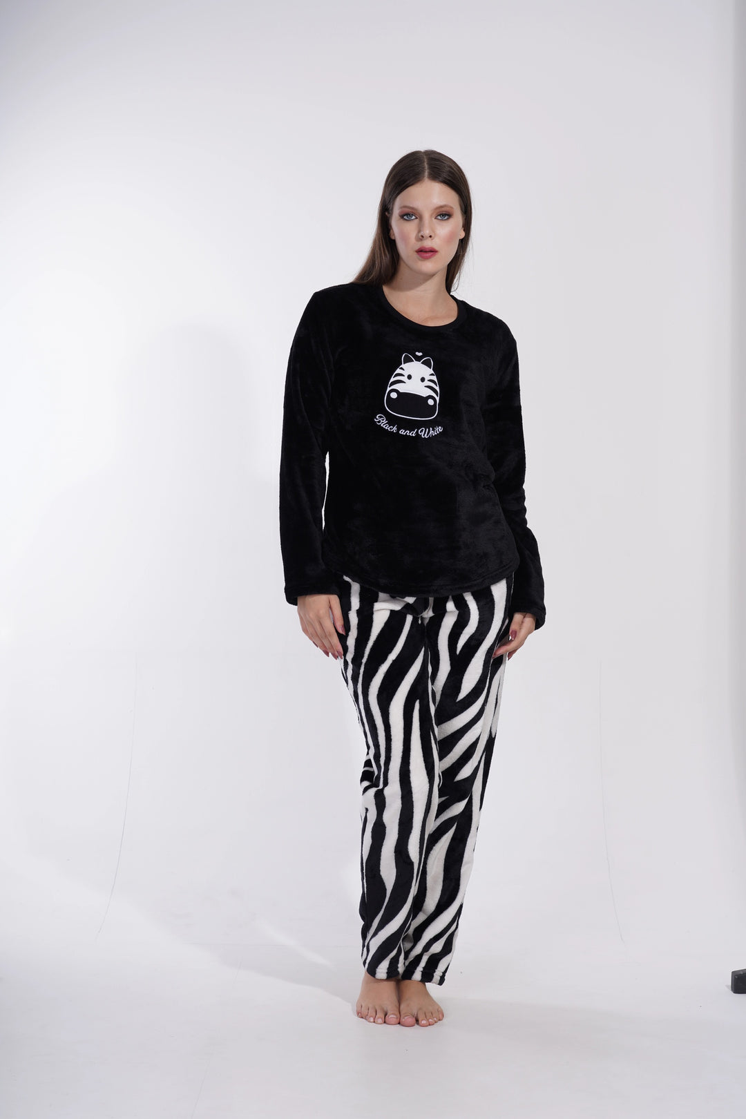 Piżama Damska Softowa Vienetta Zebra Lover, czarno-biała, r. S-XL