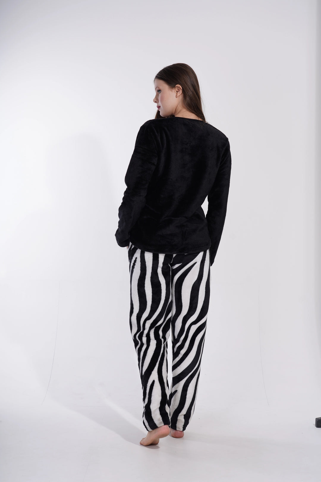 Piżama Damska Softowa Vienetta Zebra Lover, czarno-biała, r. S-XL