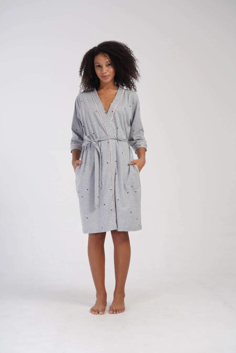 Szlafrok damski Vienetta Black Stars, Szary, r. 1XL - 4XL