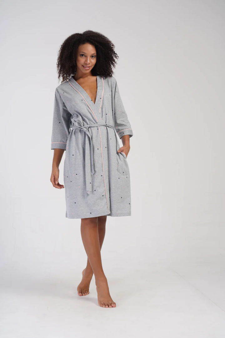 Szlafrok damski Vienetta Black Stars, Szary, r. 1XL - 4XL