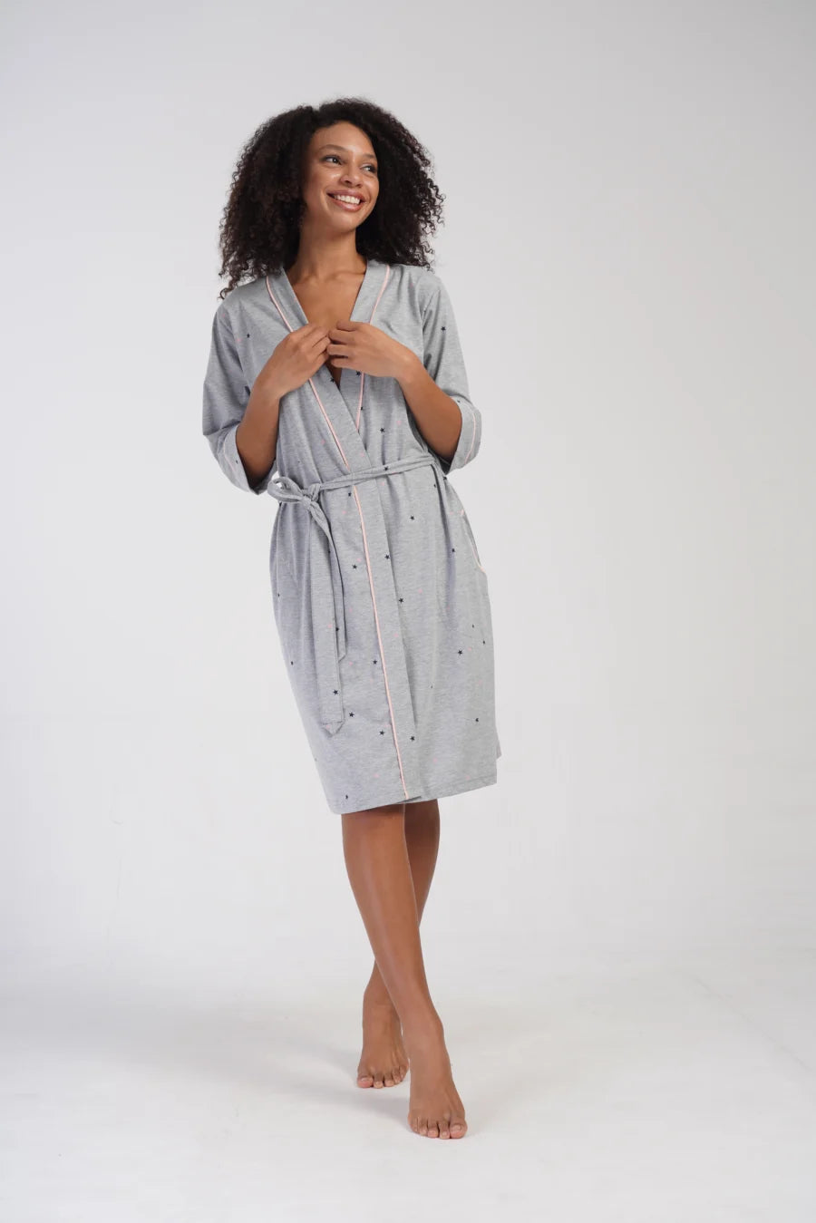 Szlafrok damski Vienetta Black Stars, Szary, r. 1XL - 4XL