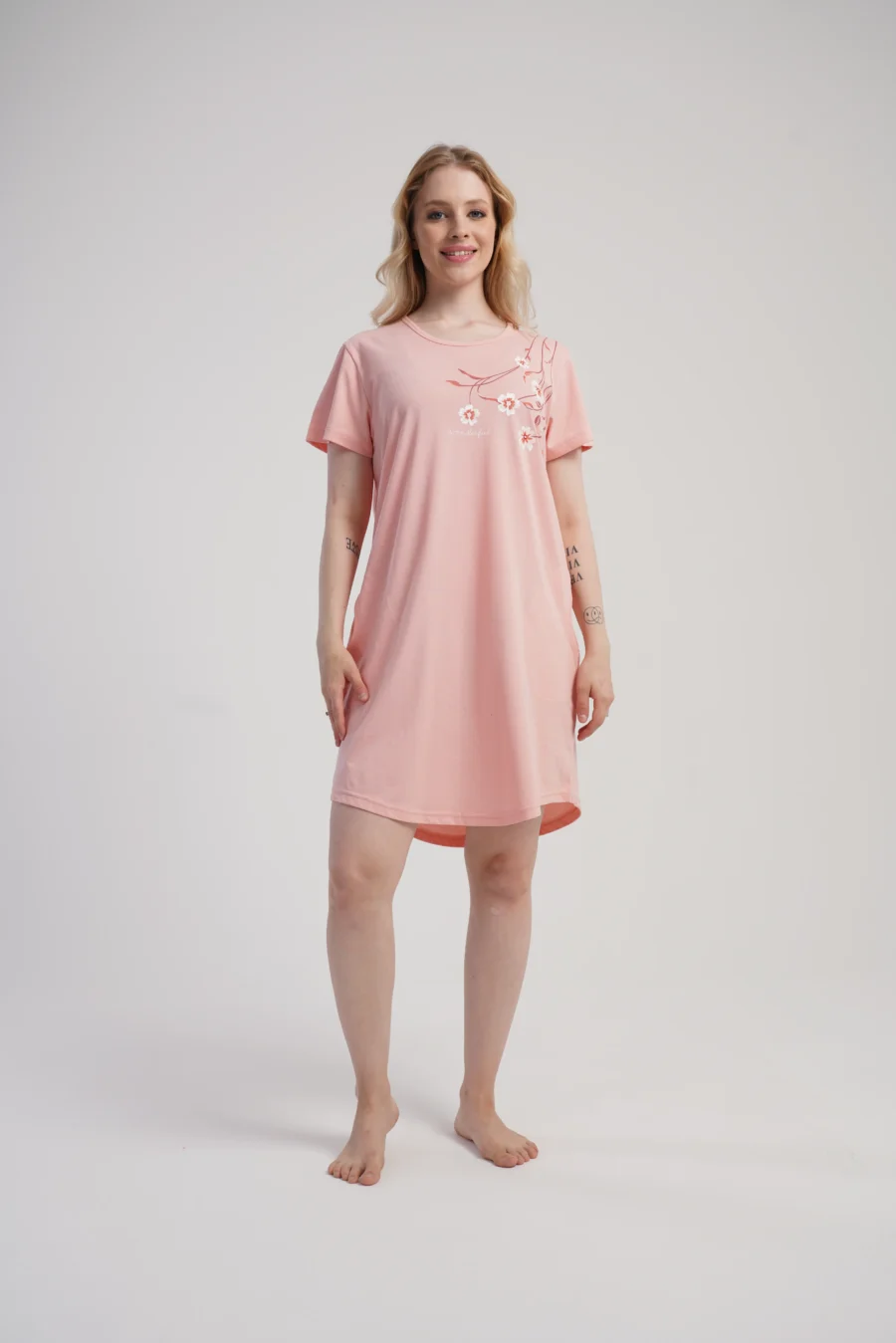Koszula Nocna Vienetta Floral Comfort, Brzoskwiniowy, r. 1XL - 4XL